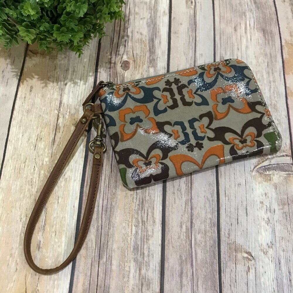 Fossil Multicolor Floral Patent Leather Wristlet Clutch